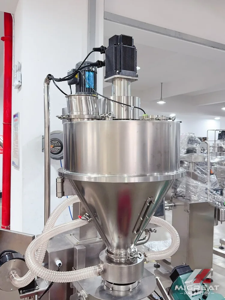 Auger hopper and servo motor of the MJ-1B3+75W filling machine